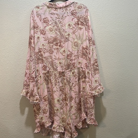 Romantic Floral Print Flare Sleeve Romper - Agua Bendita Blush 3X - Picture 9 of 11